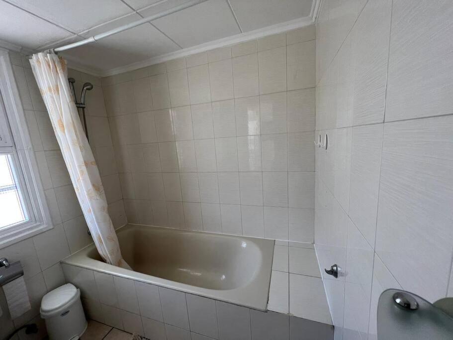 The Best Prime Location Lovely 1 Bedroom Apartment Paphos Exterior photo
